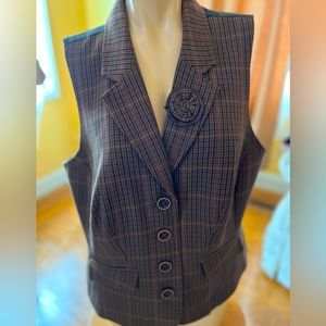 Tommy Hilfiger Women's Classic Fit Brown Plaid
Vest Size 16
